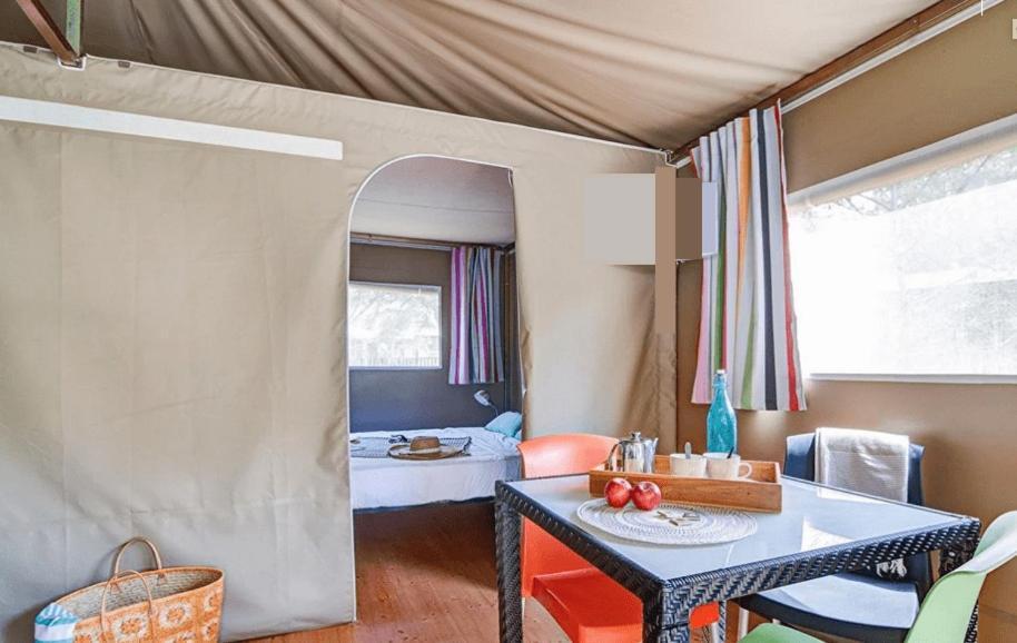 Hebergements Camping "Les Pieds Dans L'Eau" Crozon Bagian luar foto