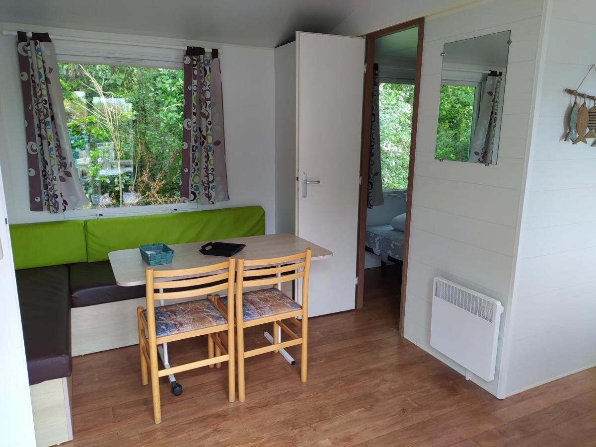 Hebergements Camping "Les Pieds Dans L'Eau" Crozon Bagian luar foto