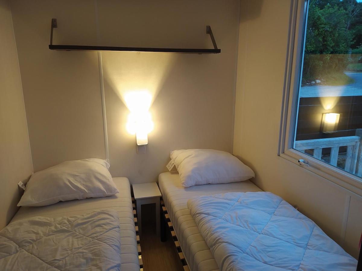 Hebergements Camping "Les Pieds Dans L'Eau" Crozon Bagian luar foto