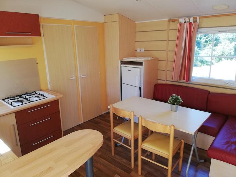 Hebergements Camping "Les Pieds Dans L'Eau" Crozon Bagian luar foto