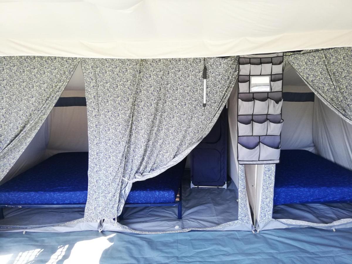 Hebergements Camping "Les Pieds Dans L'Eau" Crozon Bagian luar foto
