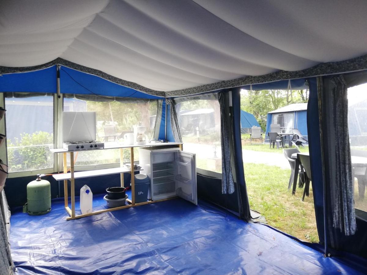 Hebergements Camping "Les Pieds Dans L'Eau" Crozon Bagian luar foto