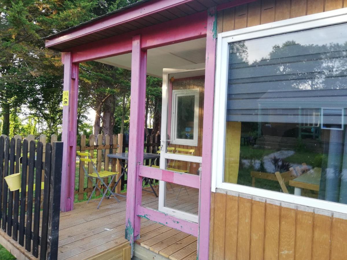Hebergements Camping "Les Pieds Dans L'Eau" Crozon Bagian luar foto