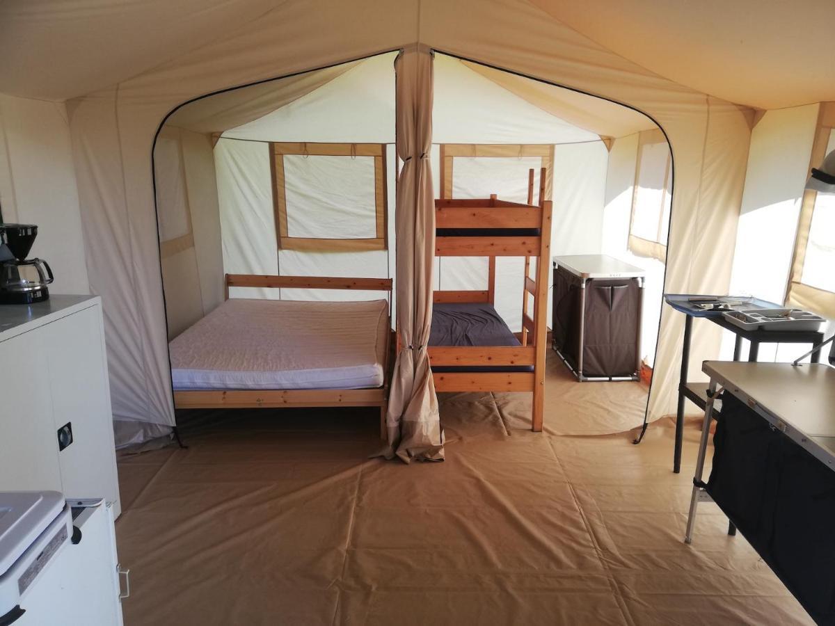 Hebergements Camping "Les Pieds Dans L'Eau" Crozon Bagian luar foto