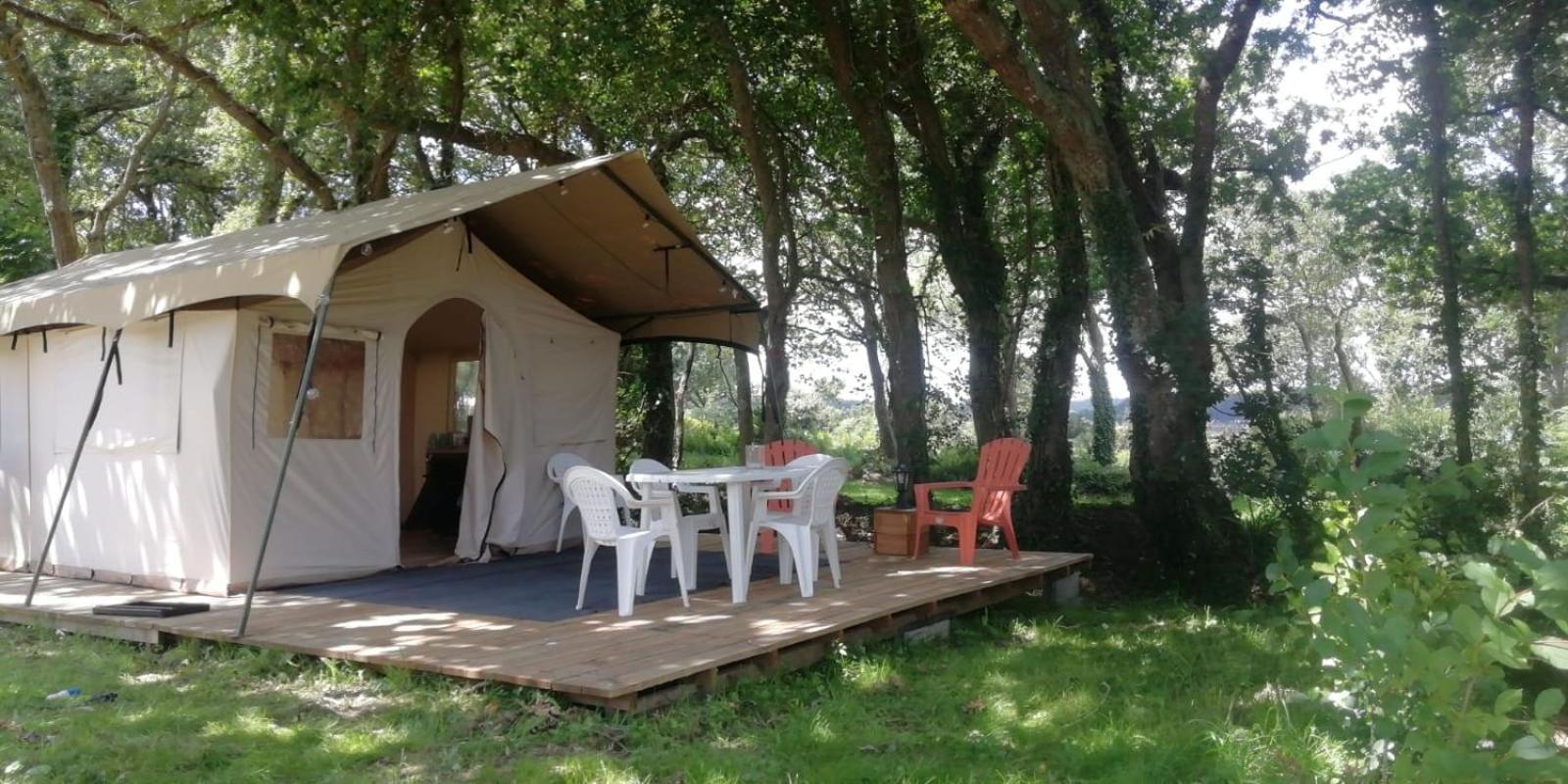 Hebergements Camping "Les Pieds Dans L'Eau" Crozon Bagian luar foto